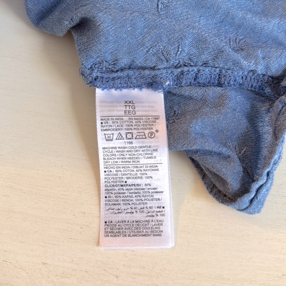 Old Navy Denim Blue Blouse with Button Detail - Picture 5 of 7